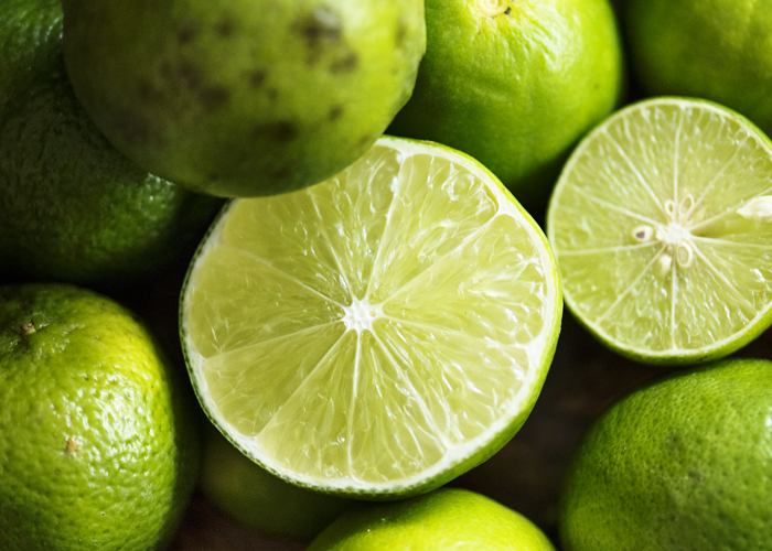 Suco de beterraba, limão e banana ajudam a ver o mundo mais colorido, O consumo desse suco não faz com que uma pessoa veja tudo mais colorido como se fosse um efeito imediato ou mágico. Mas os ingredientes desse suco têm, sim, nutrientes que favorecem a saúde visual, e isso pode contribuir a longo prazo para uma visão mais nítida, com melhor percepção de contraste e cores - especialmente se houver deficiência de nutrientes antes., Exame de Vista, Saúde visual, em, Óptica e Optometria