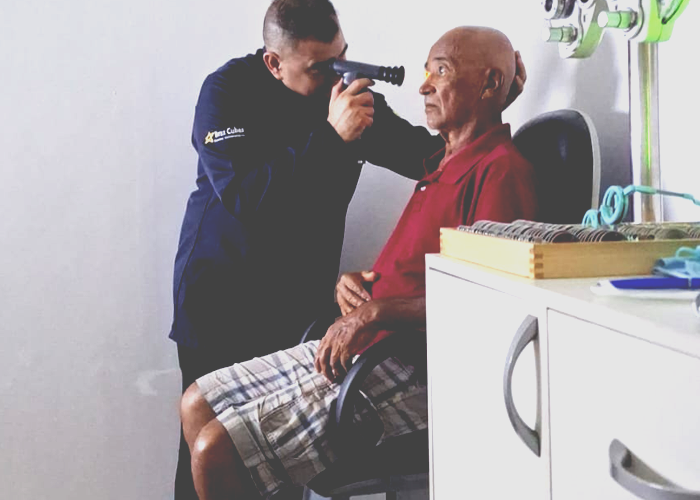 Exame de Vista no Manoa, A OPTOBEM nasce com a missão de elevar o padrão da Optometria Clínica por meio da integração entre conhecimento científico, tecnologia e atendimento humanizado. Em parceria com a Clínica OPTO PRIME – Exame de Vista no Manoa, desenvolvemos protocolos clínicos próprios que ampliam a investigação da saúde visual, permitindo uma avaliação mais completa das funções oculares, da visão binocular, da acomodação, das vias ópticas e da percepção visual. Nosso objetivo é oferecer uma experiência clínica baseada em evidências, contribuindo para a promoção da saúde visual e para a identificação precoce de alterações funcionais.

Conhecimento científico, inovação e atendimento humanizado para cuidar da sua visão.

Em parceria com a Clínica OPTO PRIME – Exame de Vista no Manoa, desenvolvemos protocolos clínicos exclusivos que valorizam uma avaliação visual abrangente, contribuindo para a promoção da saúde visual, da qualidade de vida e do cuidado integral com cada paciente. Essa abordagem une pesquisa, prática clínica e educação em saúde para oferecer um atendimento diferenciado e baseado nas melhores evidências disponíveis.

Mais do que realizar uma simples refração, a OPTOBEM busca compreender como os olhos e o cérebro trabalham em conjunto para formar a visão. Nossos protocolos clínicos avaliam aspectos importantes do sistema visual, como motilidade ocular, vergências, reservas fusionais, resposta acomodativa, sensibilidade ao contraste, visão de cores, integração sensorial e rastreamento de possíveis alterações neurovisuais. Cada paciente é atendido de forma individualizada, respeitando suas necessidades visuais e sua história clínica.

No Centro de Pesquisa e Desenvolvimento em Optometria Clínica, os Protocolos OPTO PRIME representam um diferencial exclusivo. Eles foram estruturados para auxiliar na investigação de diversas condições relacionadas à visão, oferecendo suporte técnico ao raciocínio clínico e contribuindo para decisões mais seguras durante a avaliação optométrica. Essa abordagem reforça o compromisso da OPTOBEM com a inovação, a pesquisa científica e a melhoria contínua dos serviços prestados.

Além da prática clínica, a OPTOBEM dedica-se à produção de conteúdo científico, desenvolvimento de materiais educativos e criação de protocolos voltados à educação em saúde visual. Nosso compromisso é compartilhar conhecimento com estudantes, profissionais da área da saúde e com a comunidade, promovendo a conscientização sobre a importância da prevenção, do acompanhamento periódico e da preservação da visão em todas as fases da vida.

Na Clínica OPTO PRIME, localizada no bairro Manoa, cada exame é conduzido com ética, responsabilidade e atenção aos detalhes. Acreditamos que enxergar bem é resultado da integração entre ciência, tecnologia e cuidado com as pessoas. Por isso, investimos continuamente no aperfeiçoamento dos nossos protocolos clínicos, oferecendo uma avaliação visual moderna, acolhedora e baseada nas melhores práticas da Optometria Clínica., Protocolos OPTOBEM, Optometrista Manaus, em, Óptica e Optometria