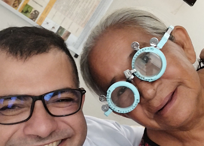 Exame de vista escolar  , Importância da Avaliação Visual

A visão tem papel essencial no desempenho escolar e no desenvolvimento cognitivo das crianças e adolescentes. No Colégio da Polícia Militar do Amazonas, a realização do exame de vista contribui diretamente para identificar dificuldades visuais que podem interferir na leitura, escrita e compreensão das atividades em sala. Avaliações periódicas ajudam pais e educadores a compreenderem possíveis sinais de fadiga visual, lacrimejamento, aproximação excessiva dos livros ou dificuldades de foco, incentivando a busca por orientação adequada sem criar expectativas de cura ou tratamento específico.


A saúde visual é parte essencial do bem-estar e interfere no estudo, trabalho, mobilidade e qualidade de vida. Pensando nisso, a Ótica Qualidade da Visão está com uma promoção especial de óculos a partir de R$ 249,90, oferecendo uma alternativa acessível para quem precisa cuidar da visão sem pesar no orçamento. Essa iniciativa também tem como objetivo facilitar o acesso para familiares que desejam atualizar o óculos, realizar avaliação e prevenir dificuldades visuais no dia a dia.


Exame de Vista com Abordagem Preventiva

O exame de vista realizado em contexto escolar tem caráter preventivo e educativo. No caso dos alunos do CPM-AM, o processo é conduzido com protocolos que priorizam conforto, comunicação clara e orientação sobre hábitos visuais saudáveis. Esse tipo de avaliação favorece a detecção precoce de alterações refracionais comuns, como miopia, hipermetropia ou astigmatismo, possibilitando que os responsáveis busquem acompanhamento profissional contínuo sempre que necessário.

Destaque à Opto Prime no Manoa

A Clínica Opto Prime, localizada no bairro Manoa, tem se destacado pela excelência na condução dos exames de vista destinados aos alunos do Colégio da Polícia Militar do Amazonas. A equipe atua com atenção ao acolhimento, didática e orientação visual, explicando cada etapa de forma acessível para que estudantes e familiares compreendam a importância do cuidado ocular na vida acadêmica. Essa abordagem humanizada fortalece o vínculo com a comunidade escolar e incentiva práticas saudáveis voltadas à visão.
Orientação Final para as Famílias

A participação dos pais e responsáveis é fundamental. Ao observar sinais como dificuldade para enxergar o quadro, dores de cabeça após os estudos ou queixas visuais, é recomendado buscar acompanhamento optométrico para orientações ampliadas. O cuidado com a saúde ocular é contínuo e faz parte da formação integral do estudante, favorecendo bem-estar, autonomia e melhor desempenho nas atividades do cotidiano escolar., Opto Prime Manoa  , Colégio da Polícia Militar AM, em, Óptica e Optometria